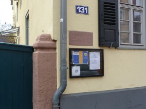 Eingang in den Hof des Heimatmuseums Frankfurt am Main Unterliederbach.