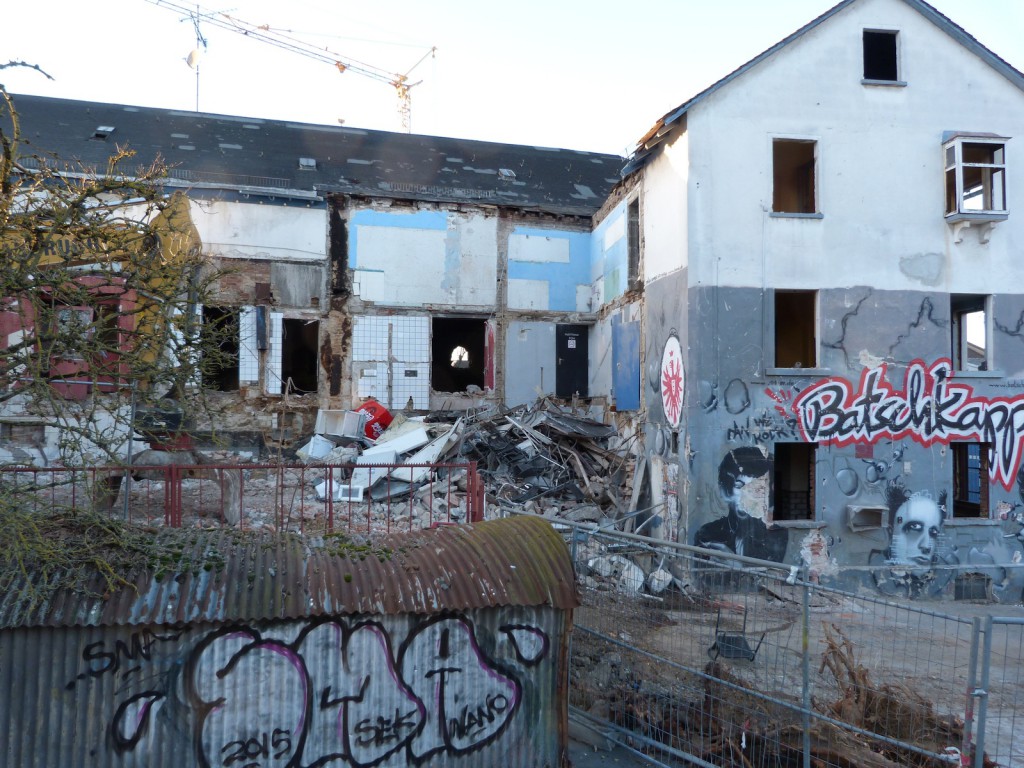 Die alte Batschkapp in Frankfurt am Main Eschersheim während des Abrisses