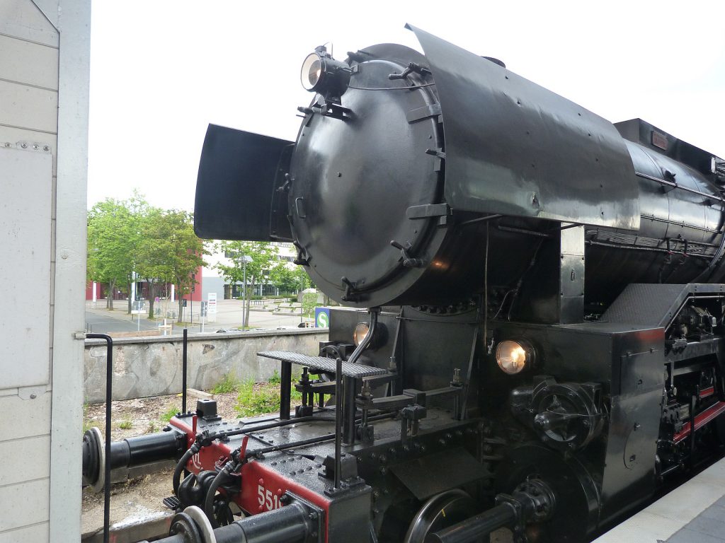 CFL 5519 im Bahnhof Frankfurt-Höchst