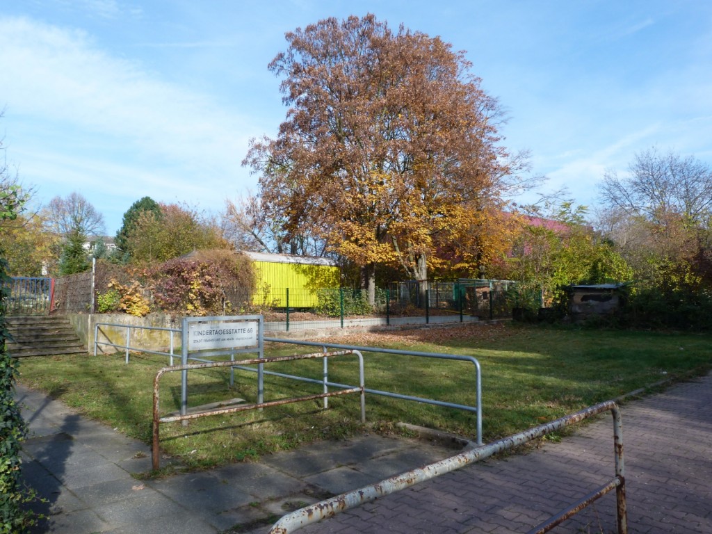 Herbstimpressionen in der Euckenstraße, Frankfurt am Main Unterliederbach