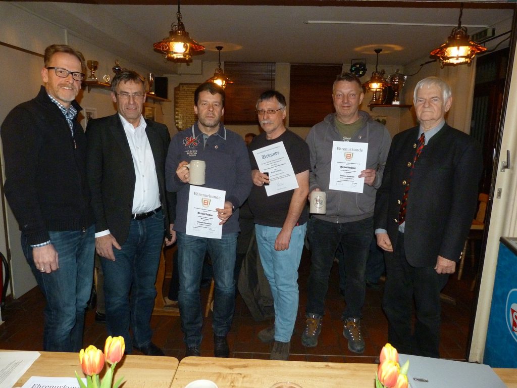 Ehrende und Geehrte (Von links nach rechts: Oliver Göbel, Hubert Schmitt, Michael Dalibor, Rolf Schulz, Michael Henzner und Karl Leo Schneeweis)