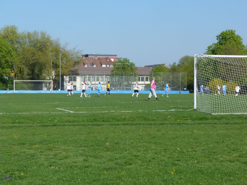 Frankfurt am Main Unterliederbach Fußballplatz