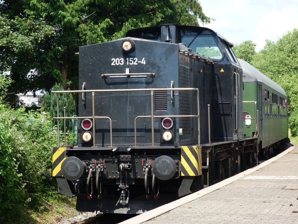 Dieselokomotive 203 152-4 in Frankfurt am Main Unterliederbach