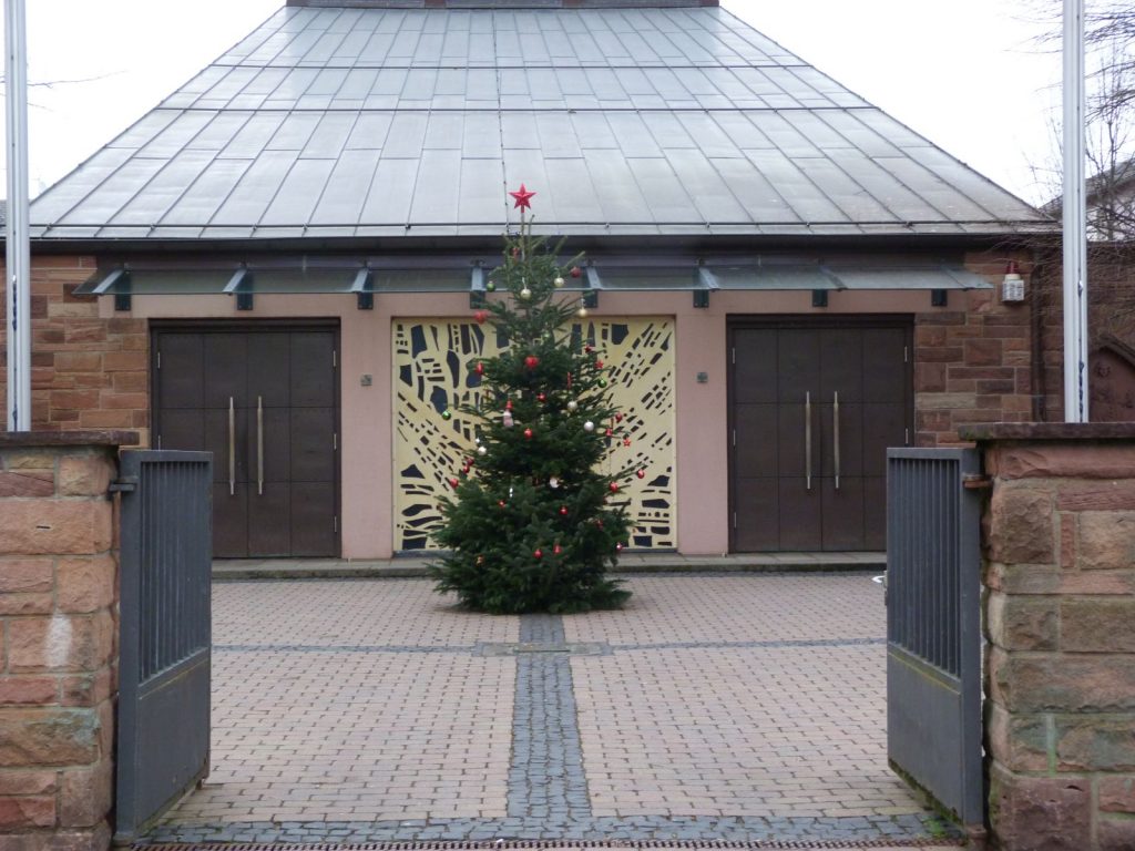 Frankfurt am Main Unterliederbach, Katholische Kirche St. Johannes Apostel