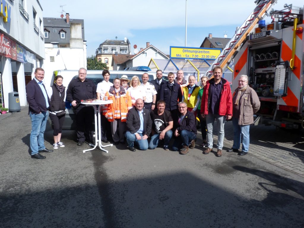 Gruppenfoto vom 5. Sicherheitsfrühstück in Unterliederbach