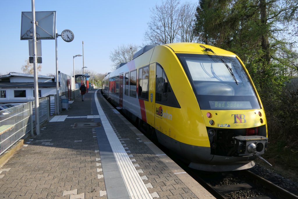 Coradia LINT 41 in Frankfurt-Unterliederbach