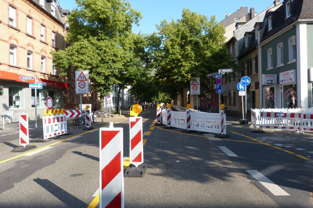 Baustelle Königsteiner Straße in Frankfurt-Unterliederbach