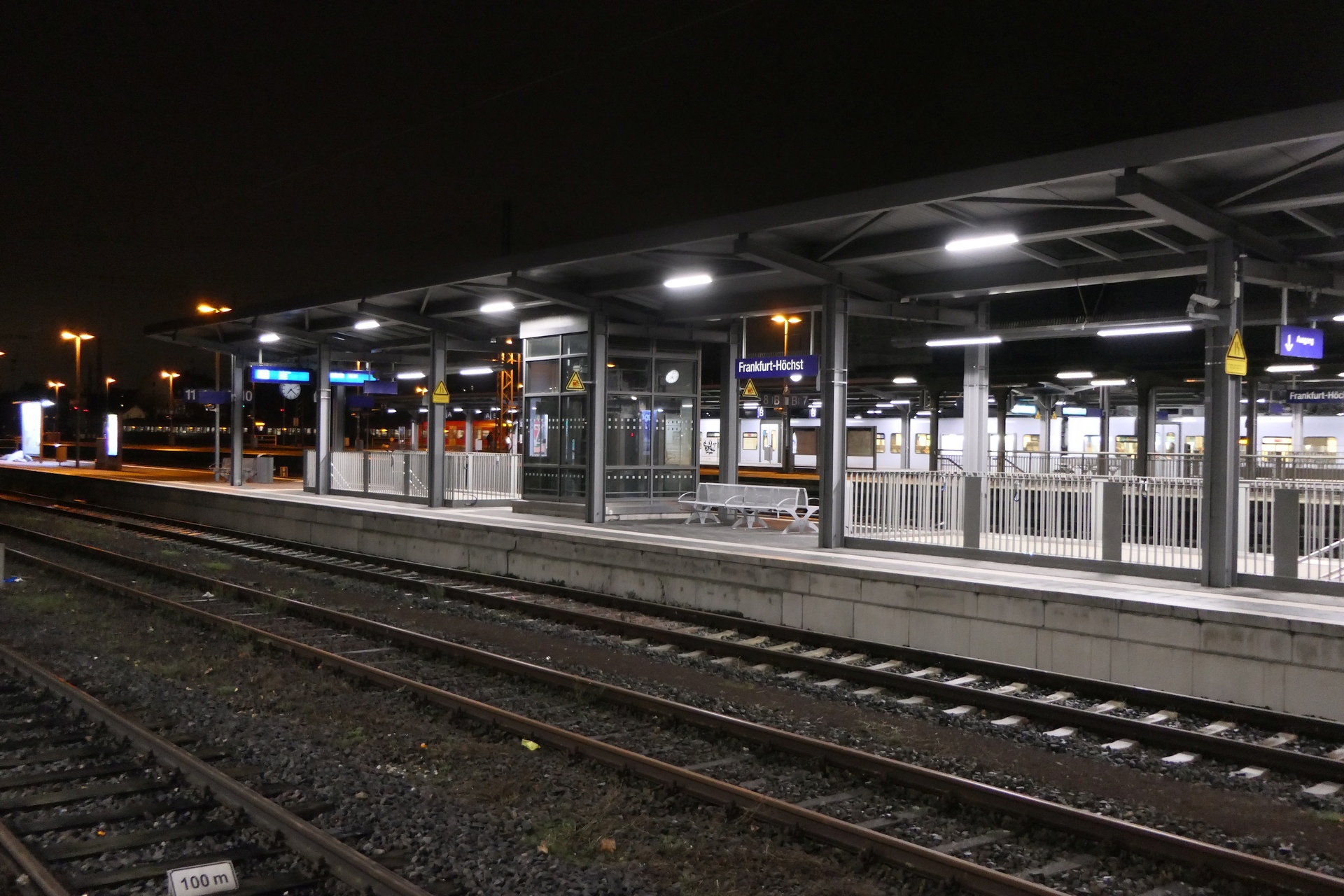 Bahnhof Frankfurt-Höchst