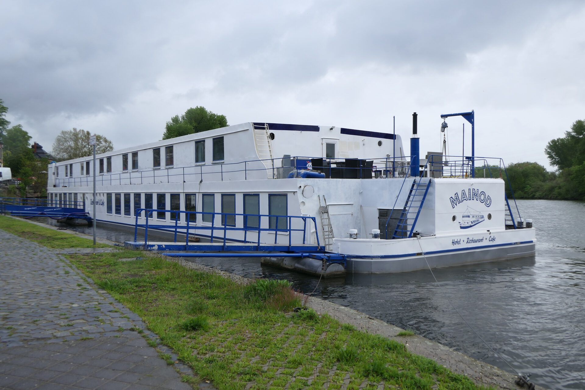 Mainod, das Hotel- und Restaurantschiff in Frankfurt am Main Höchst