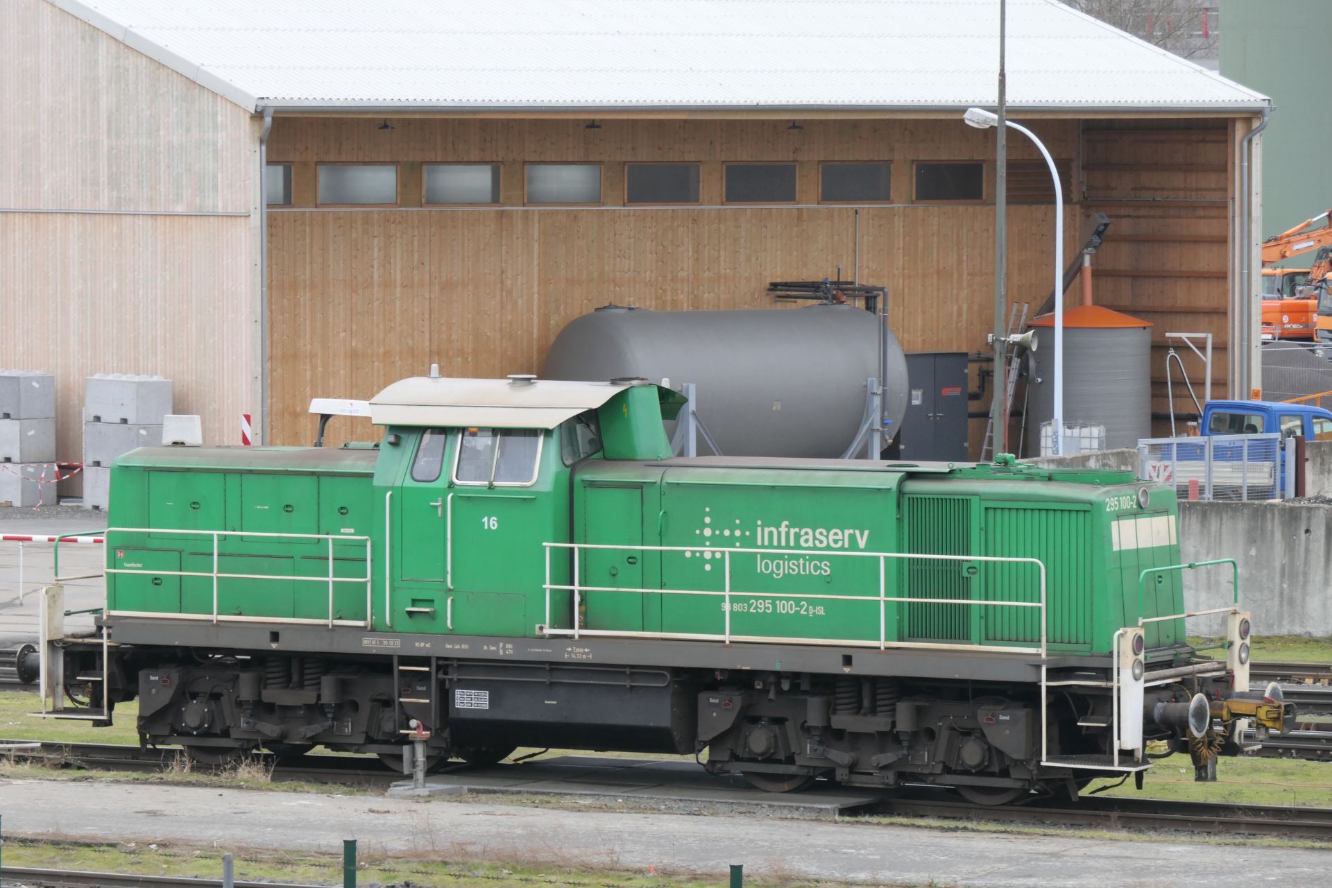 Frankfurt am Main, Infraserv Höchst, Diesellokomotive BR 295, 295 100-2
