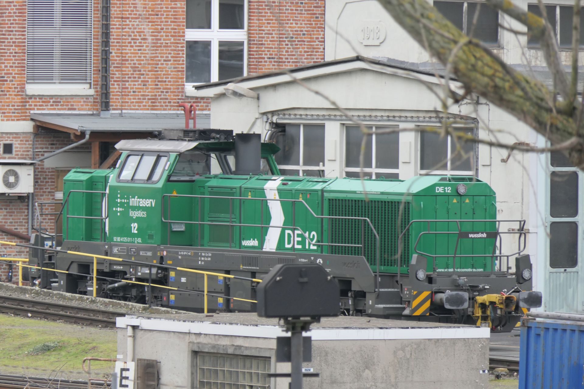 Frankfurt am Main, Infraserv Höchst, Diesellokomotive Vossloh DE 12