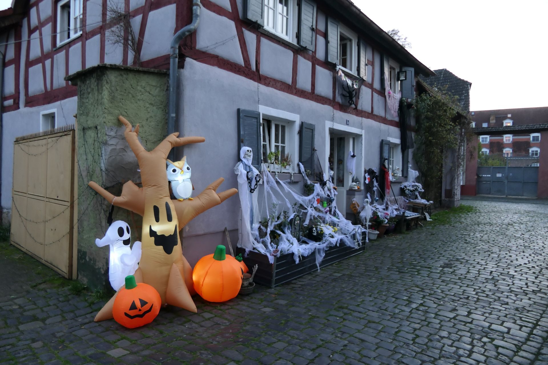Halloween, Unterliederbach