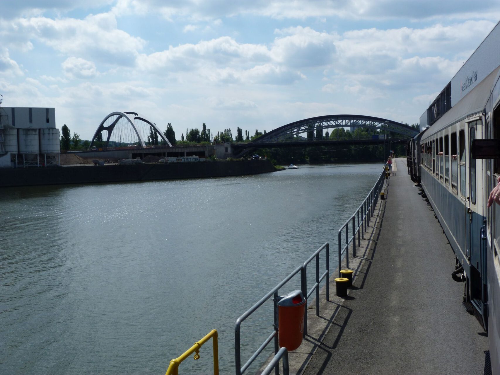 Osthafenbrücke und Honselbrücke, Frankfurt am Main Osthafen