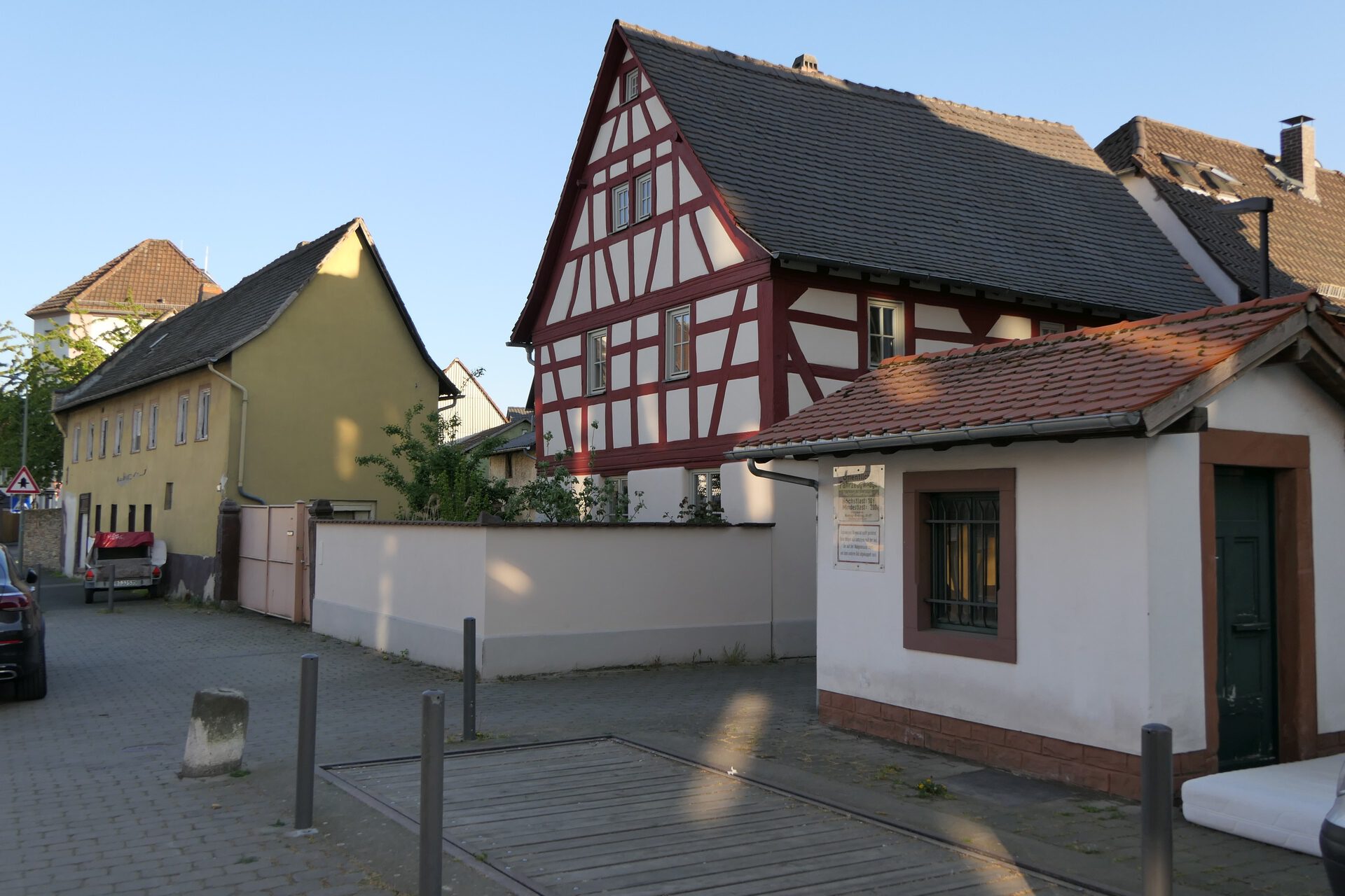 Fahrzeugwaage, Fachwerkhaus, Frankfurt am Main Unterliederbach