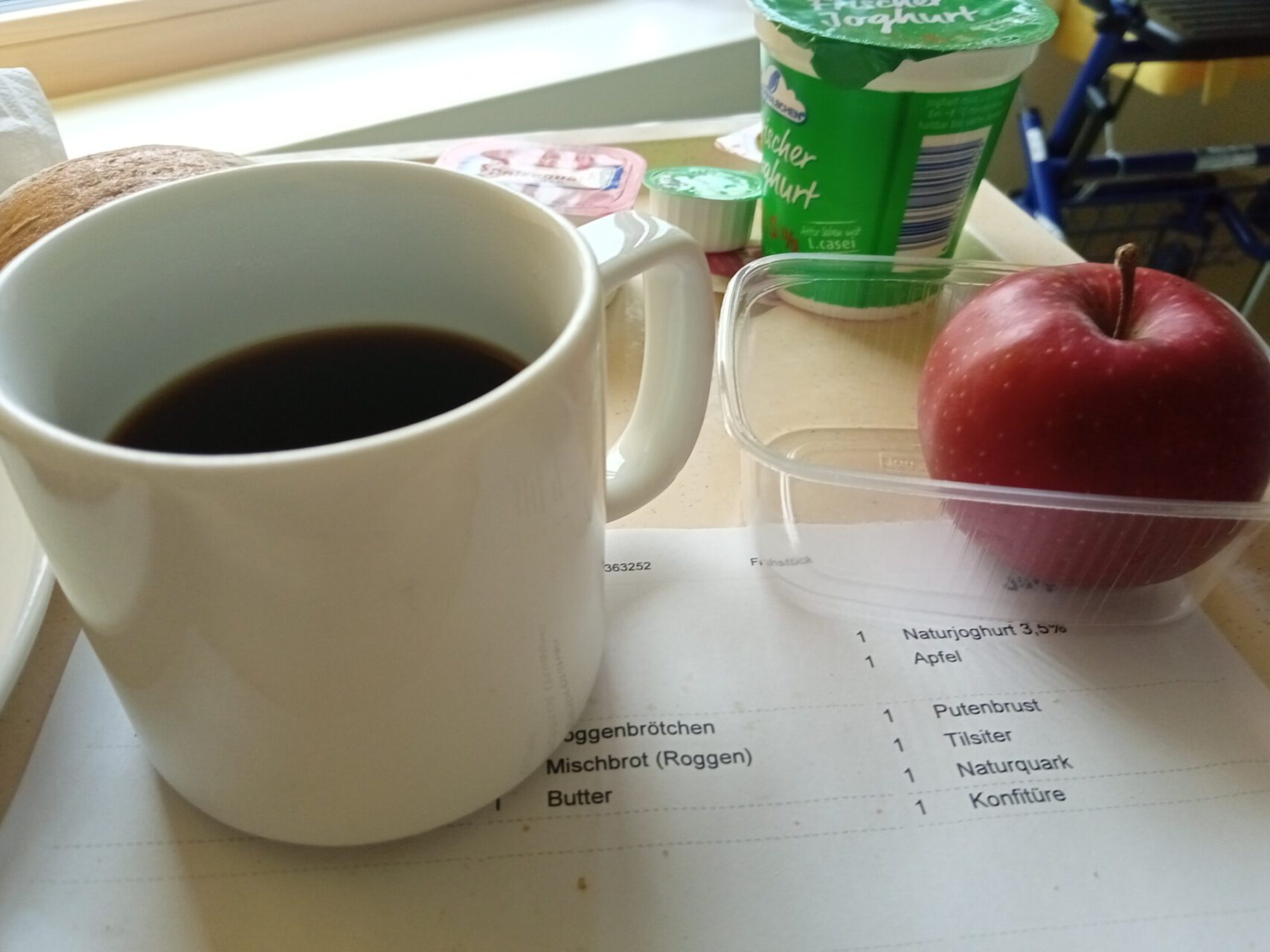 Apfel mit Kaffee