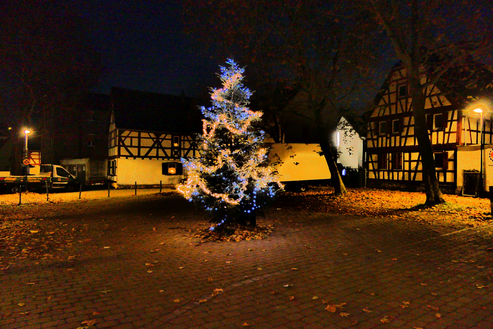 Frankfurt am Main, Unterliederbach, Marktplatz