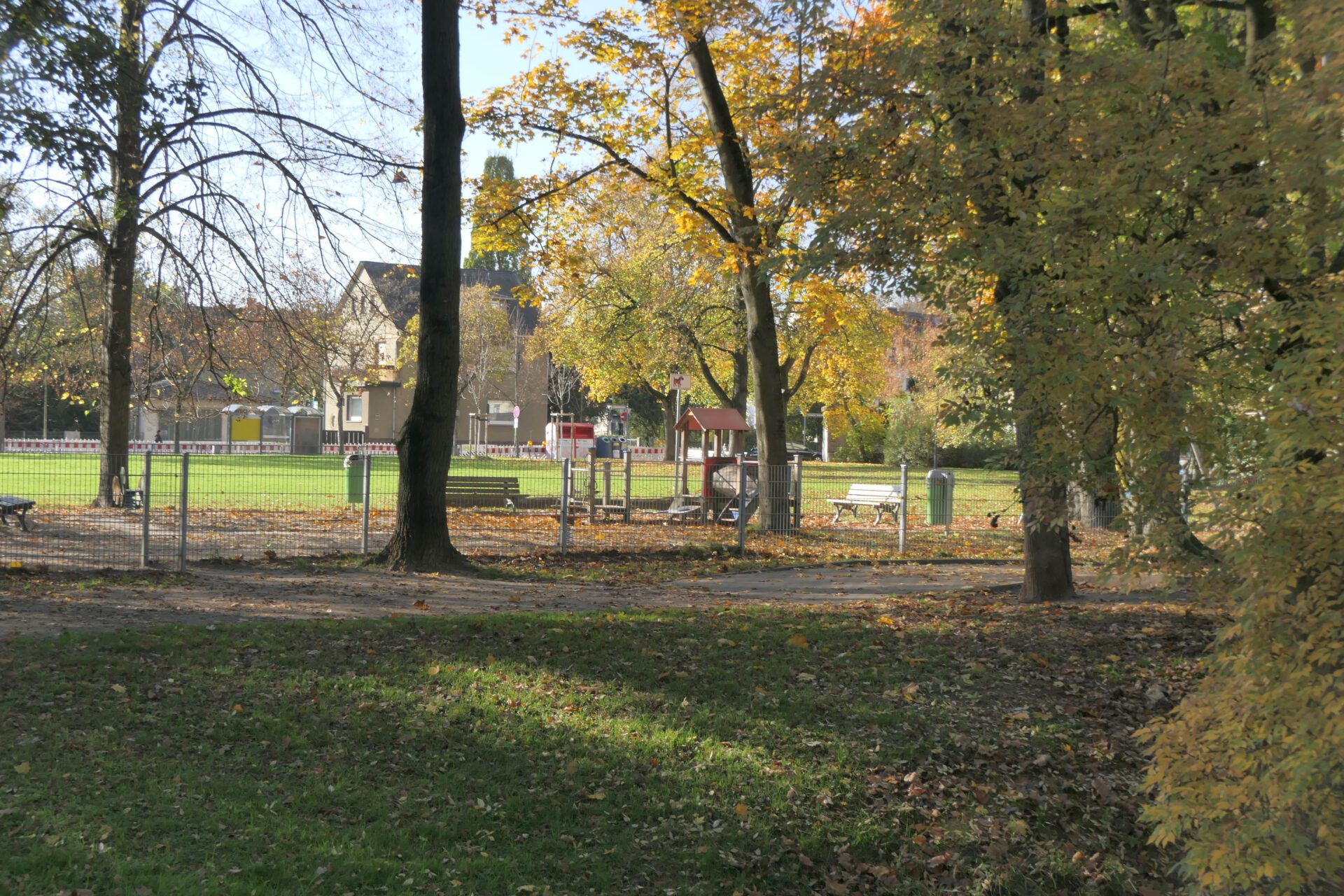 Frankfurt am Main, Unterliederbach, Liederbach, Astronomenweg