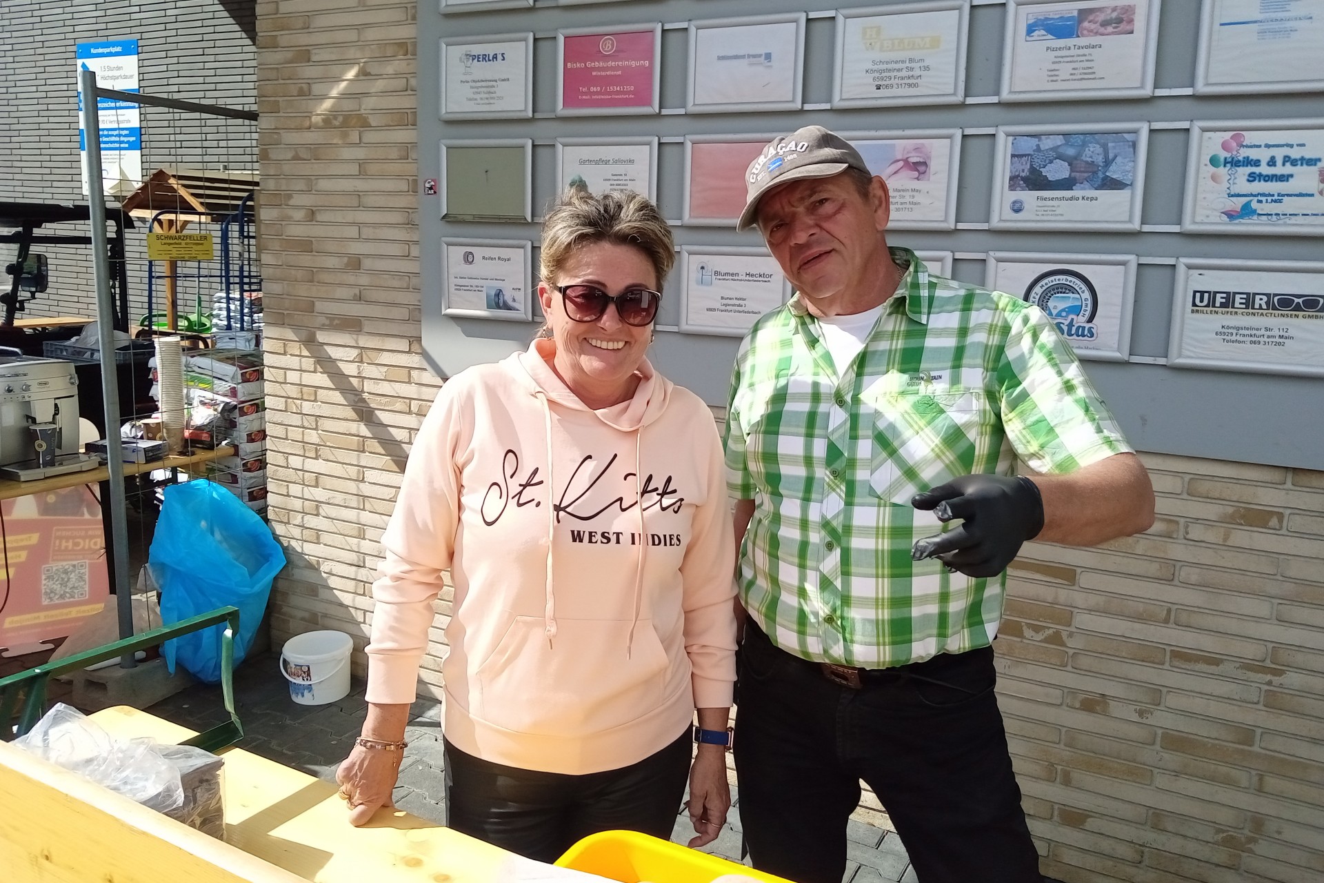 Frankfurt am Main, Unterliederbach, Edeka-Parkplatz, Soonwaldstraße