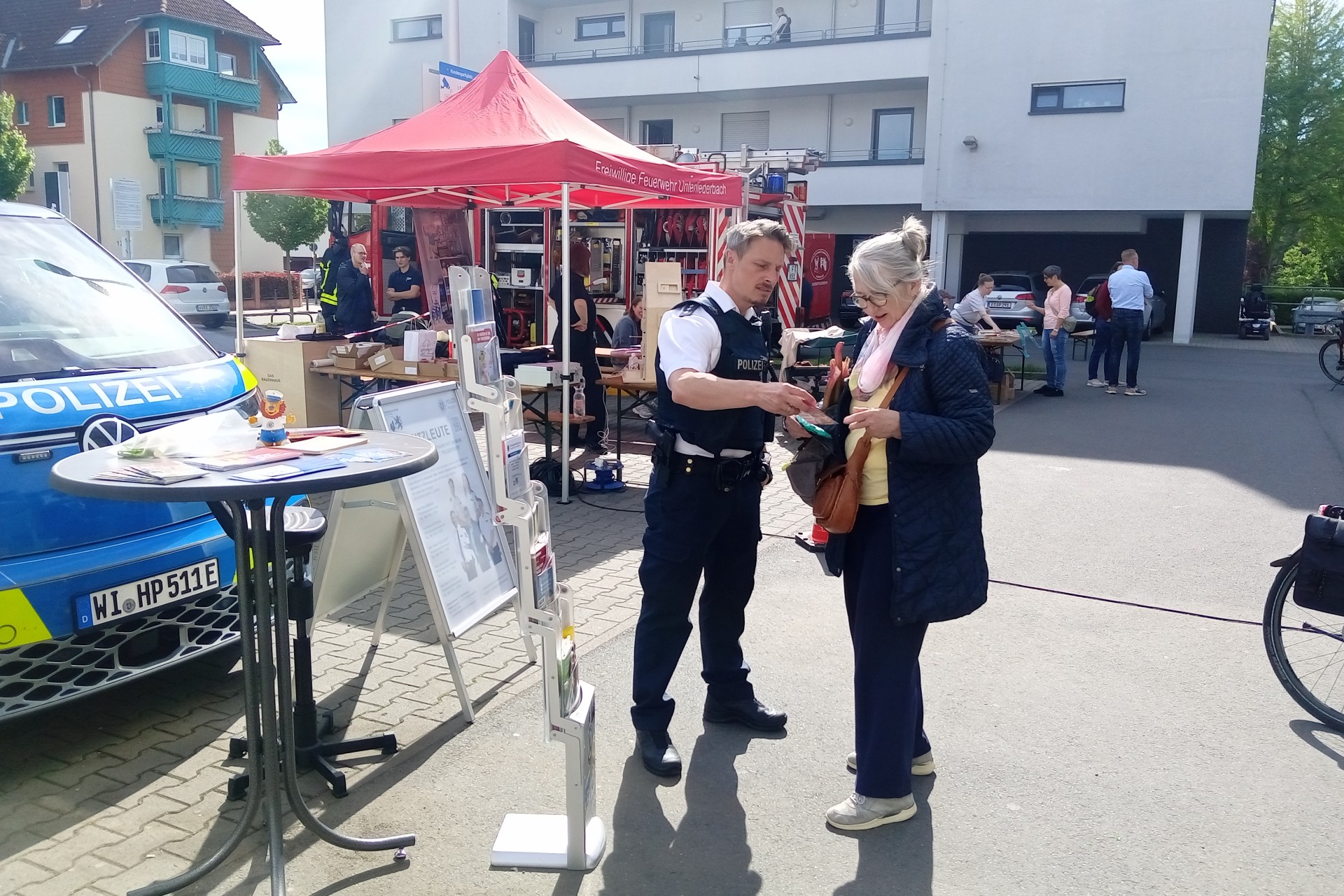 Frankfurt am Main, Unterliederbach, Edeka-Parkplatz, Soonwaldstraße