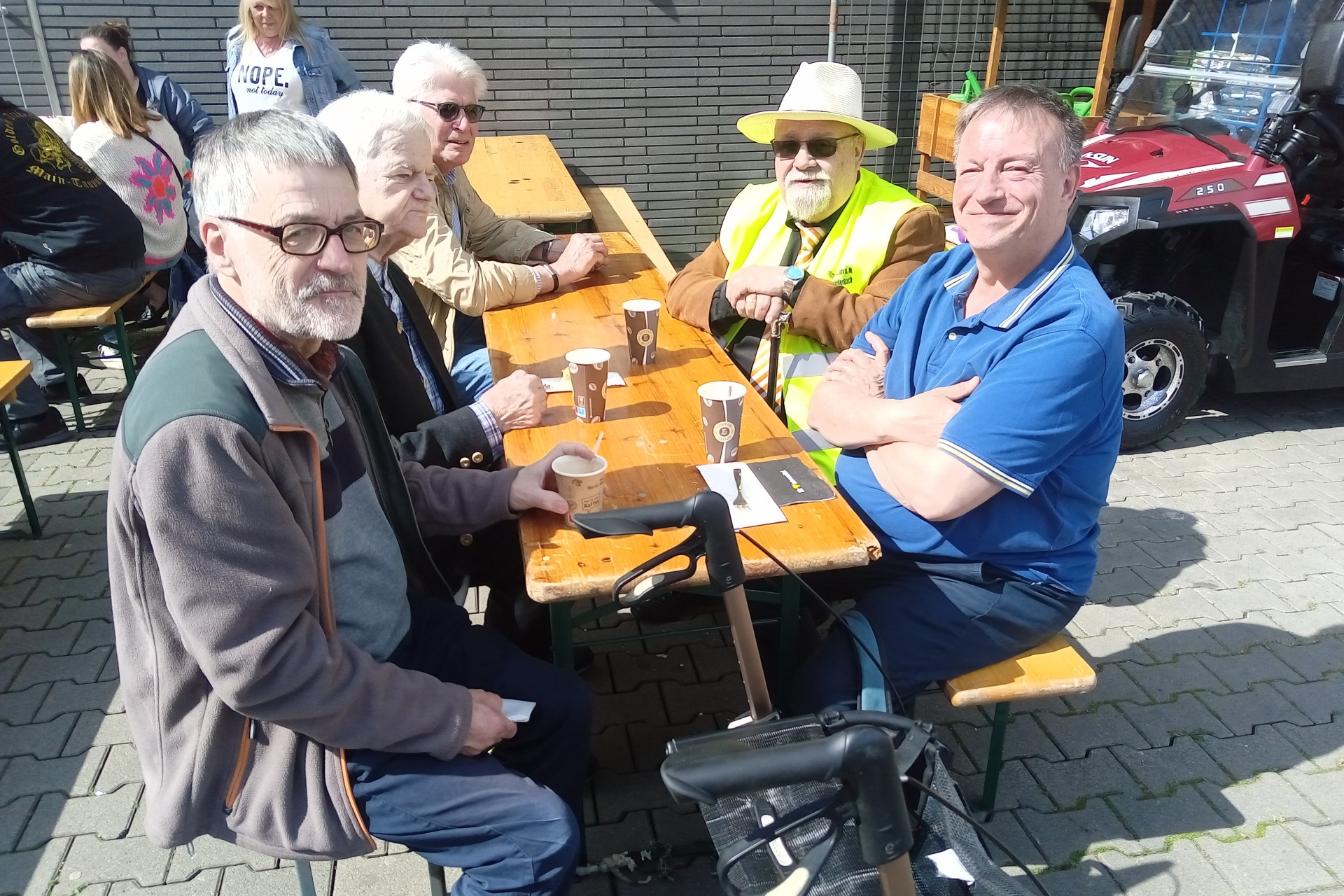 Frankfurt am Main, Unterliederbach, Edeka-Parkplatz, Soonwaldstraße