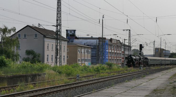 Zug, 52 4867, Frankfurt-Höchst, Dampflokomotive