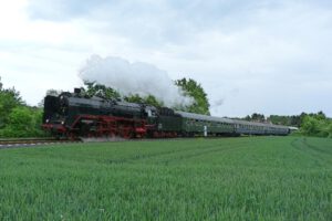 Frankfurt am Main, Unterliederbach, 01 118, Schnellzugdampflokomotive