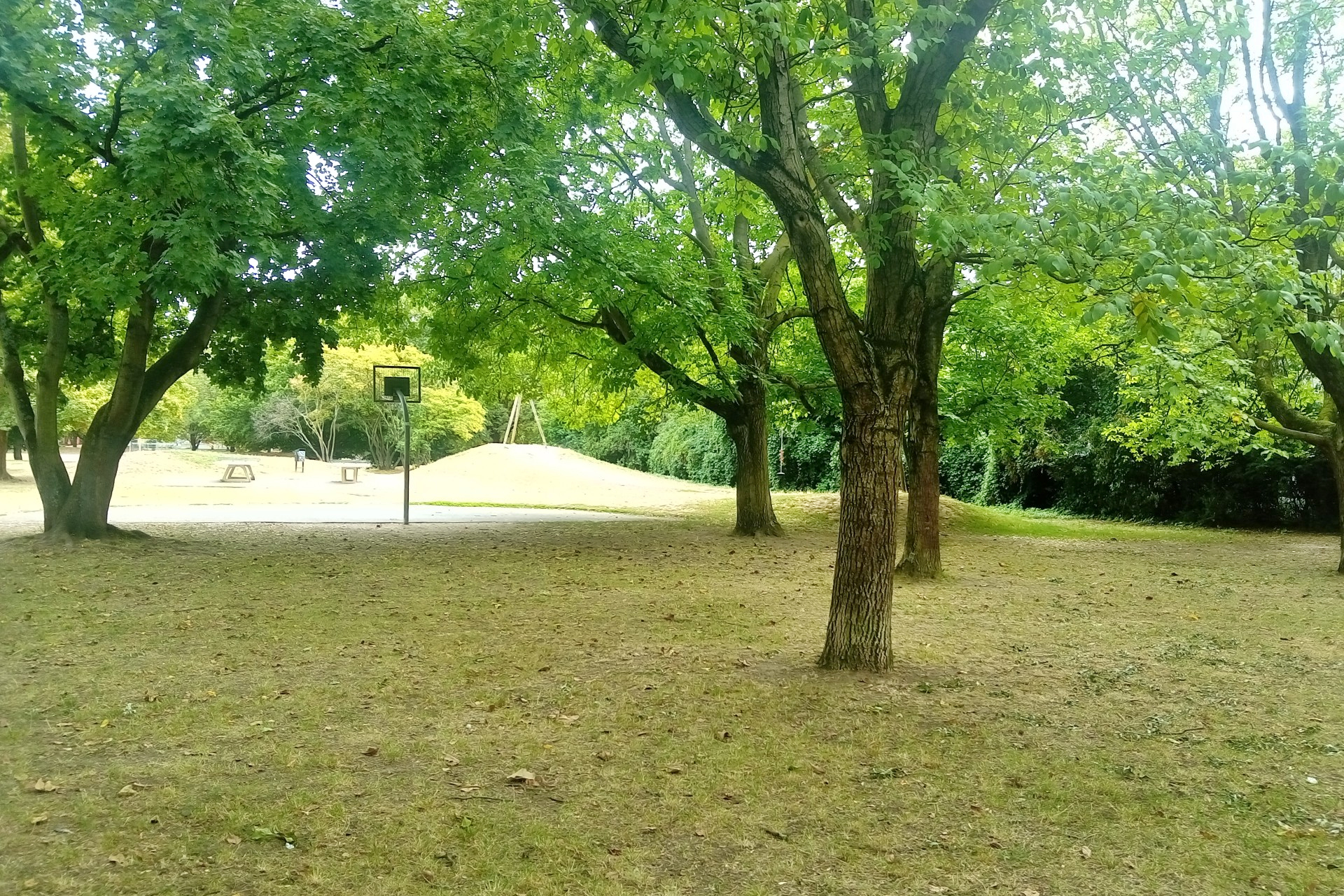Frankfurt am Main, Unterliederbach, Emil-Siering-Park,
